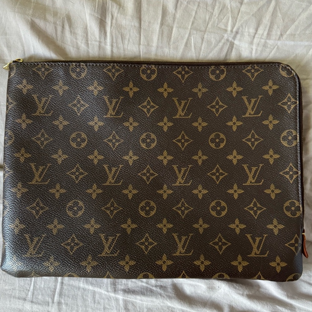 Louis Vuitton Laptop Sleeve 15 inches Monogram